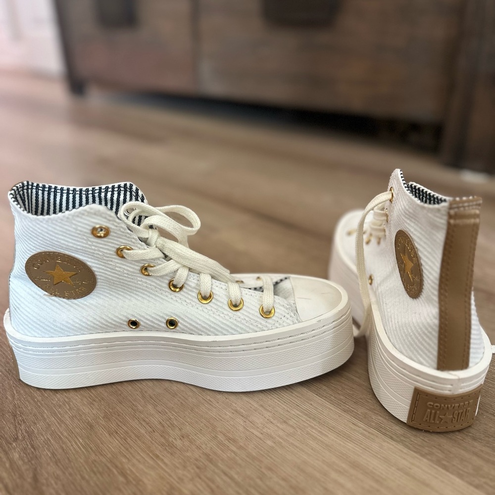 Converse Platforms White Tan & Striped